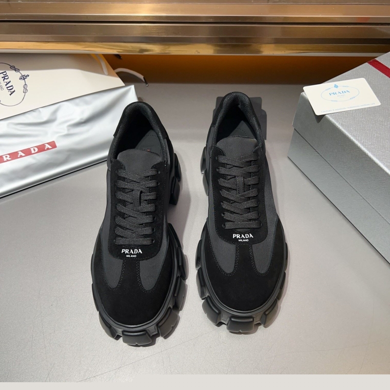Pra*a casual shoes